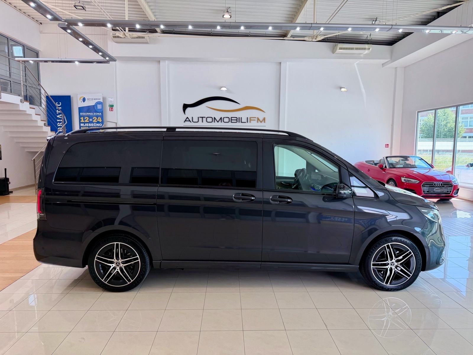 Mercedes-Benz V-klasa 300d | 4 MATIC | AMG LINE | AVANTGARDE | PANO, fotografija 10