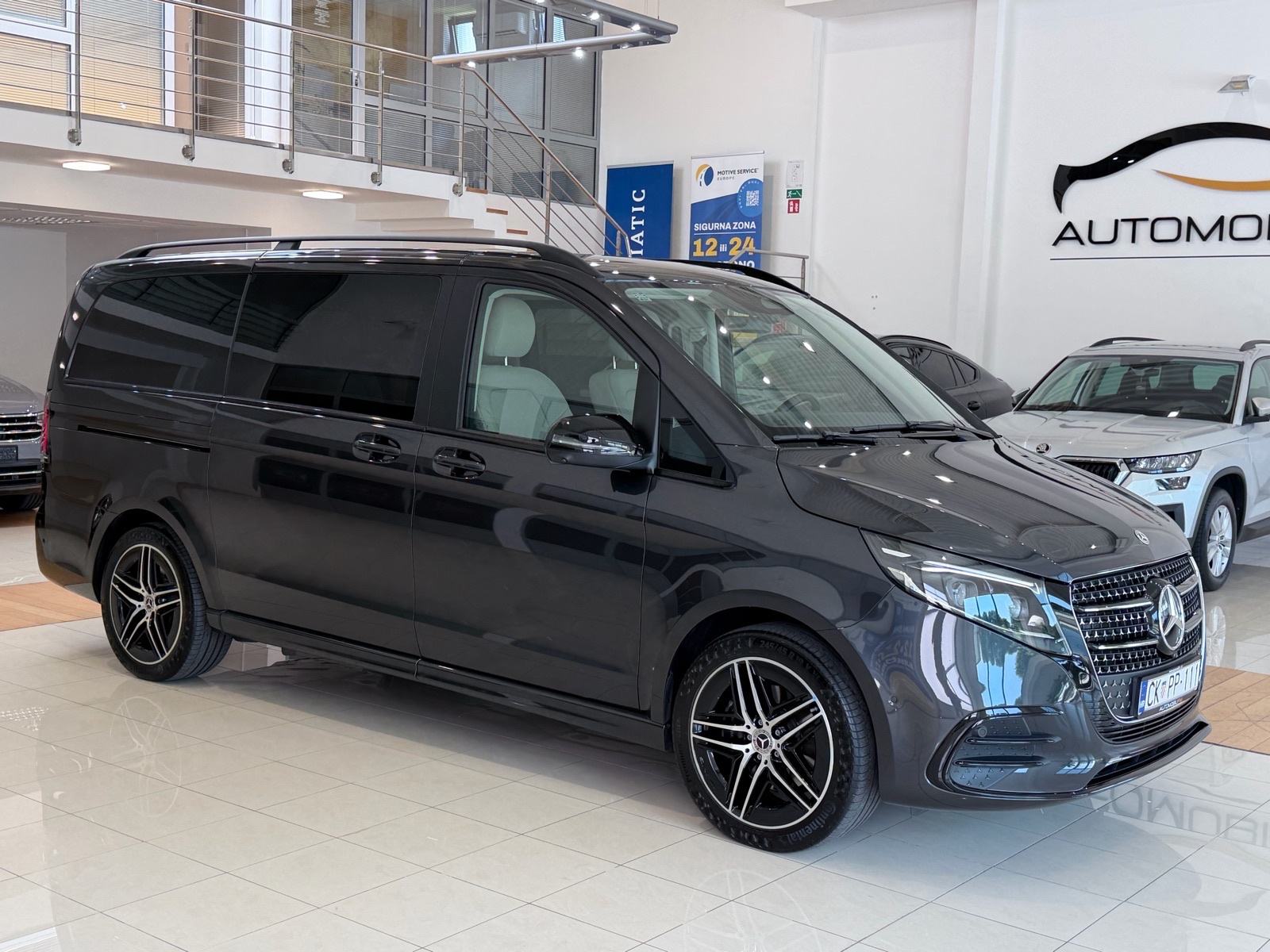 Mercedes-Benz V-klasa 300d | 4 MATIC | AMG LINE | AVANTGARDE | PANO, fotografija 11