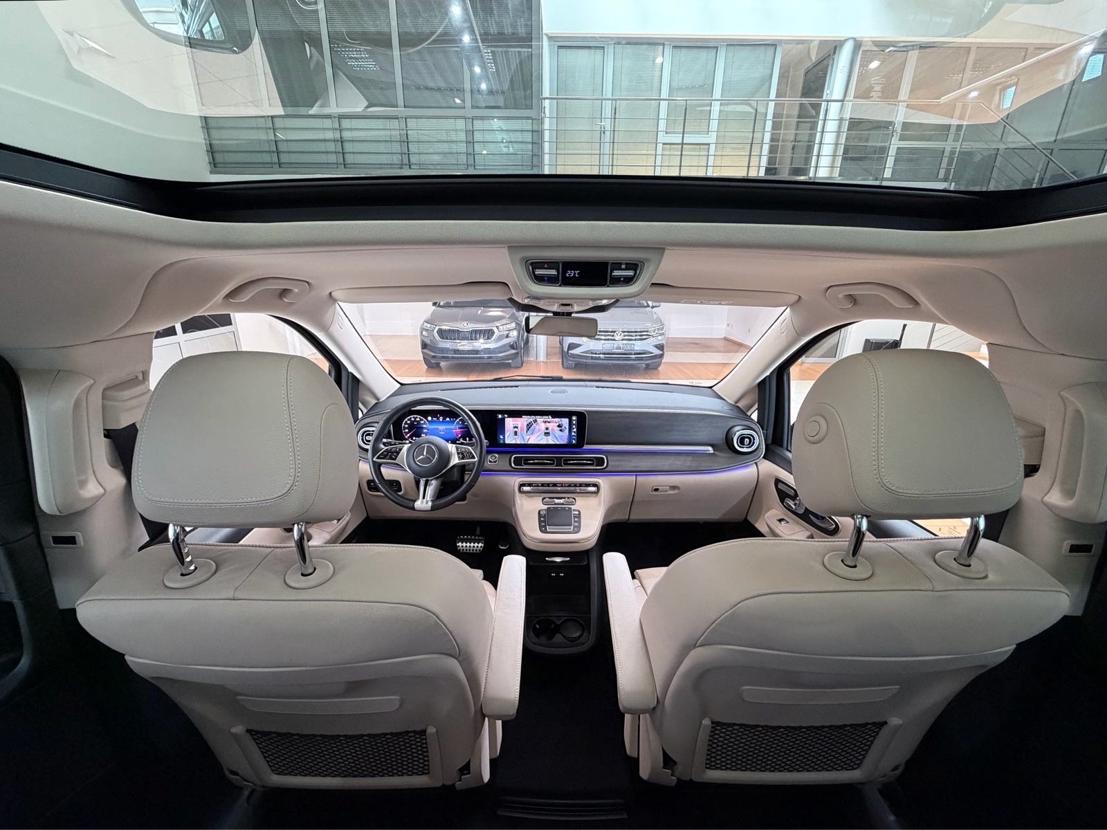 Mercedes-Benz V-klasa 300d | 4 MATIC | AMG LINE | AVANTGARDE | PANO, fotografija 14