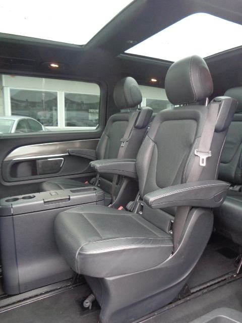 Mercedes-Benz V-klasa 300 D 4Matic; 7 sjed.; Koža; Navi; Kamere; Tooop, fotografija 11