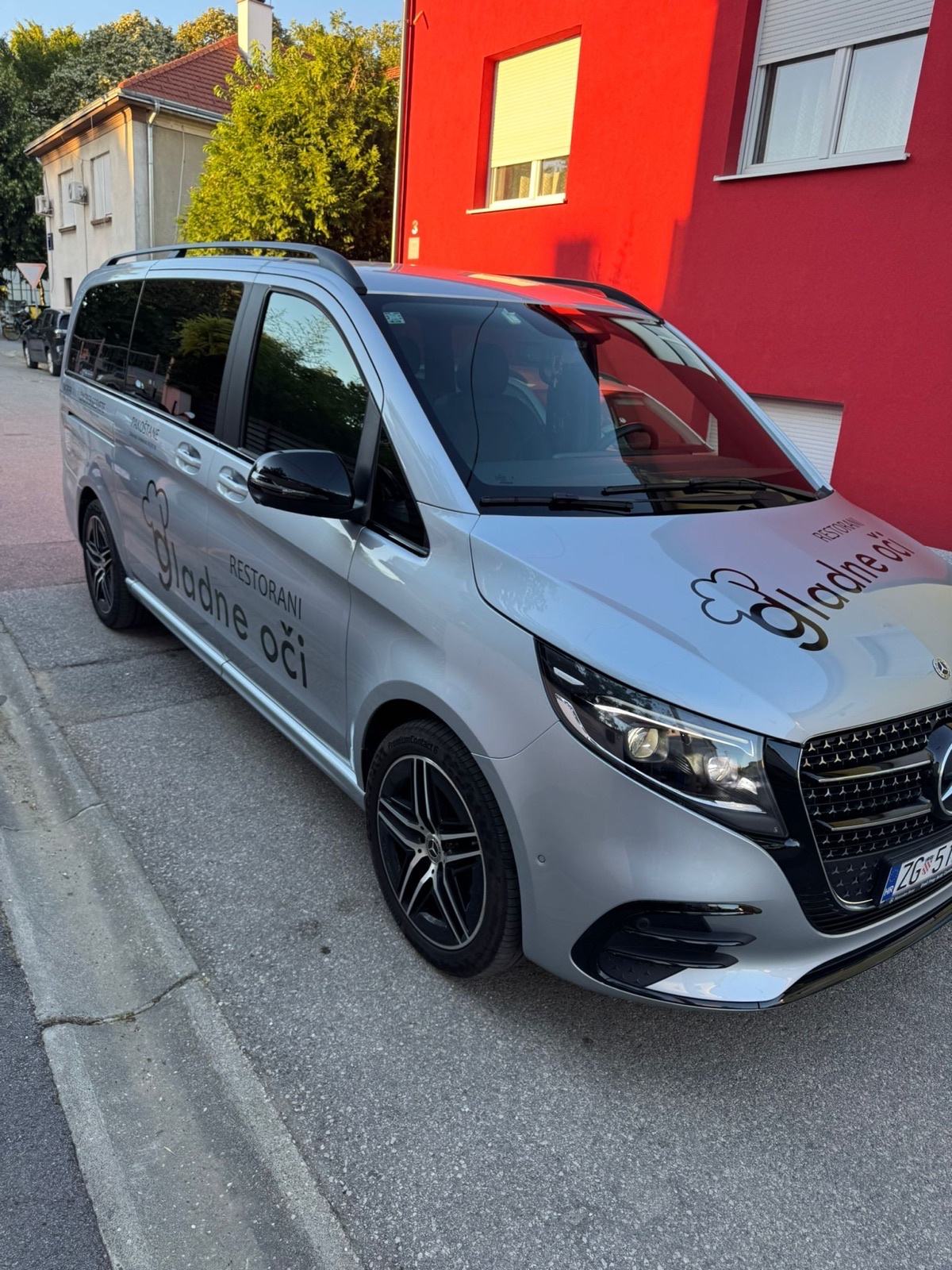 Mercedes-Benz V-klasa 300 D Amg automatik..2025g Hr auto..Garancija!, fotografija 11