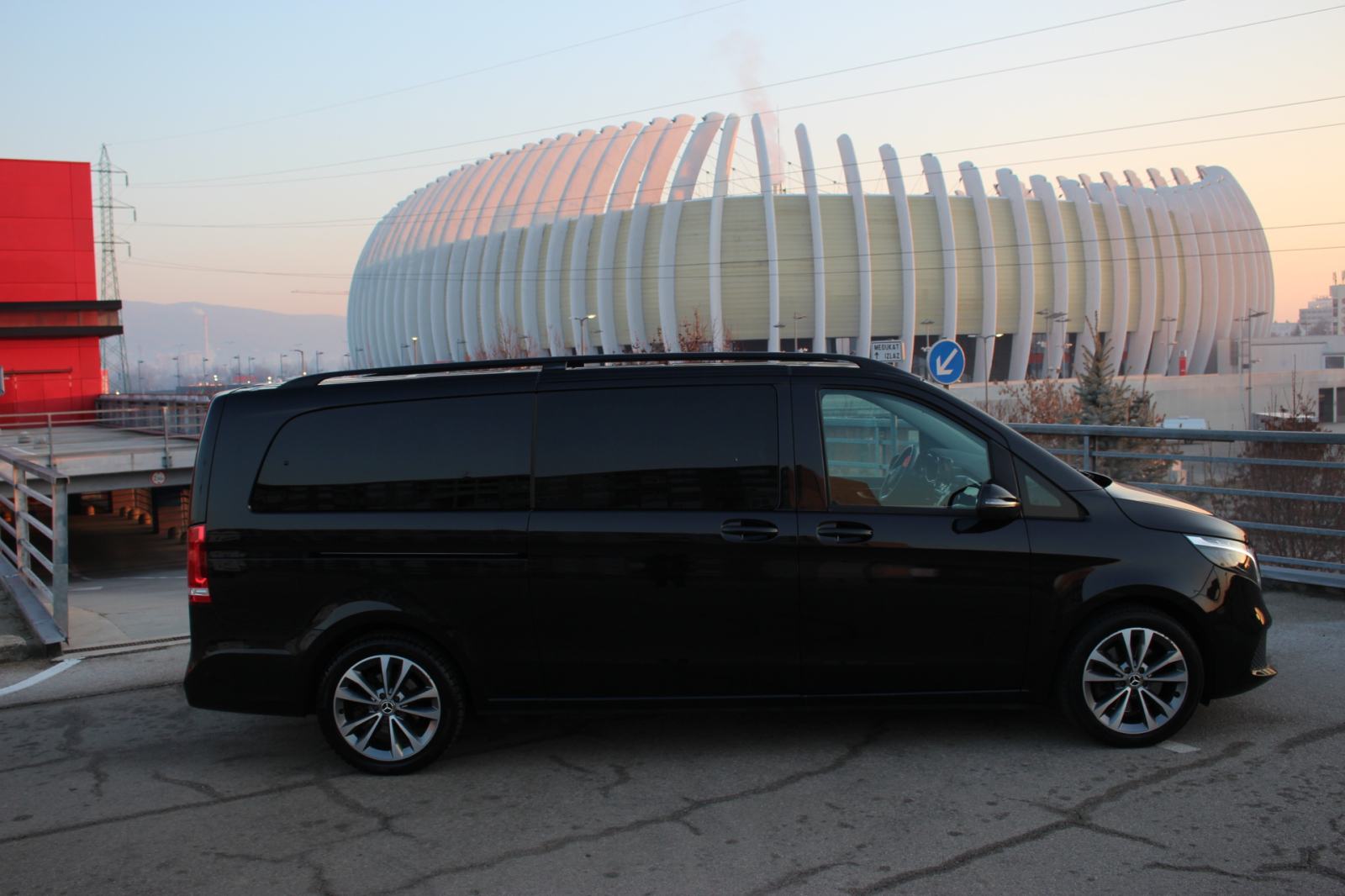Mercedes Benz V300d Long•Avantgarde•Airmatic•Kamere 360•El.vrata•8 sje, fotografija 9