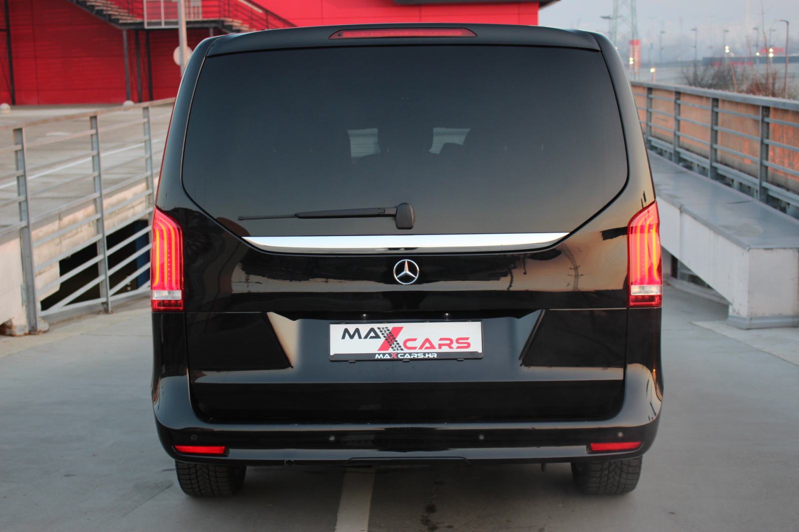 Mercedes Benz V300d Long•Avantgarde•Airmatic•Kamere 360•El.vrata•8 sje, fotografija 12
