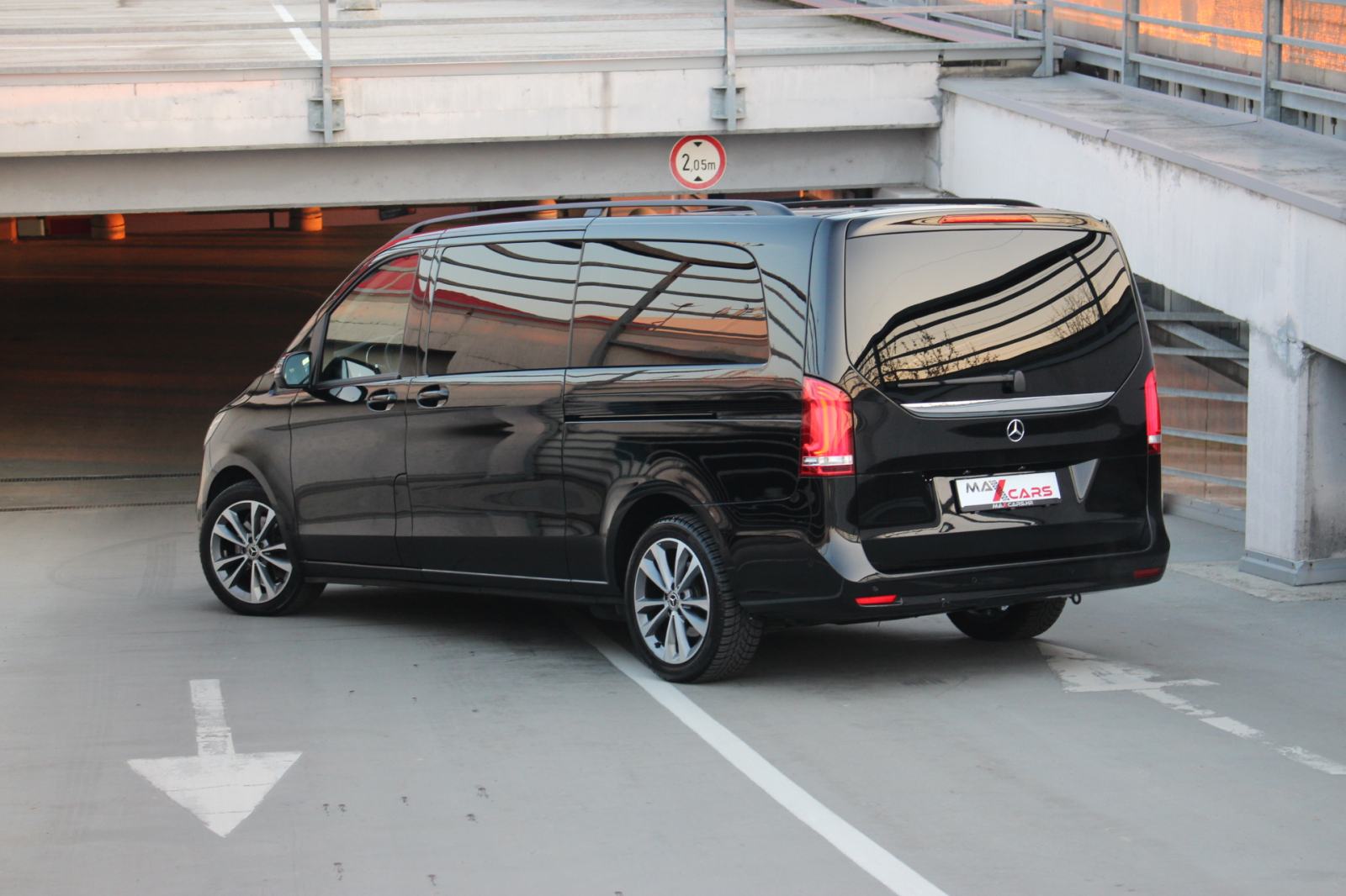 Mercedes Benz V300d Long•Avantgarde•Airmatic•Kamere 360•El.vrata•8 sje, pogled izvana - slika 5