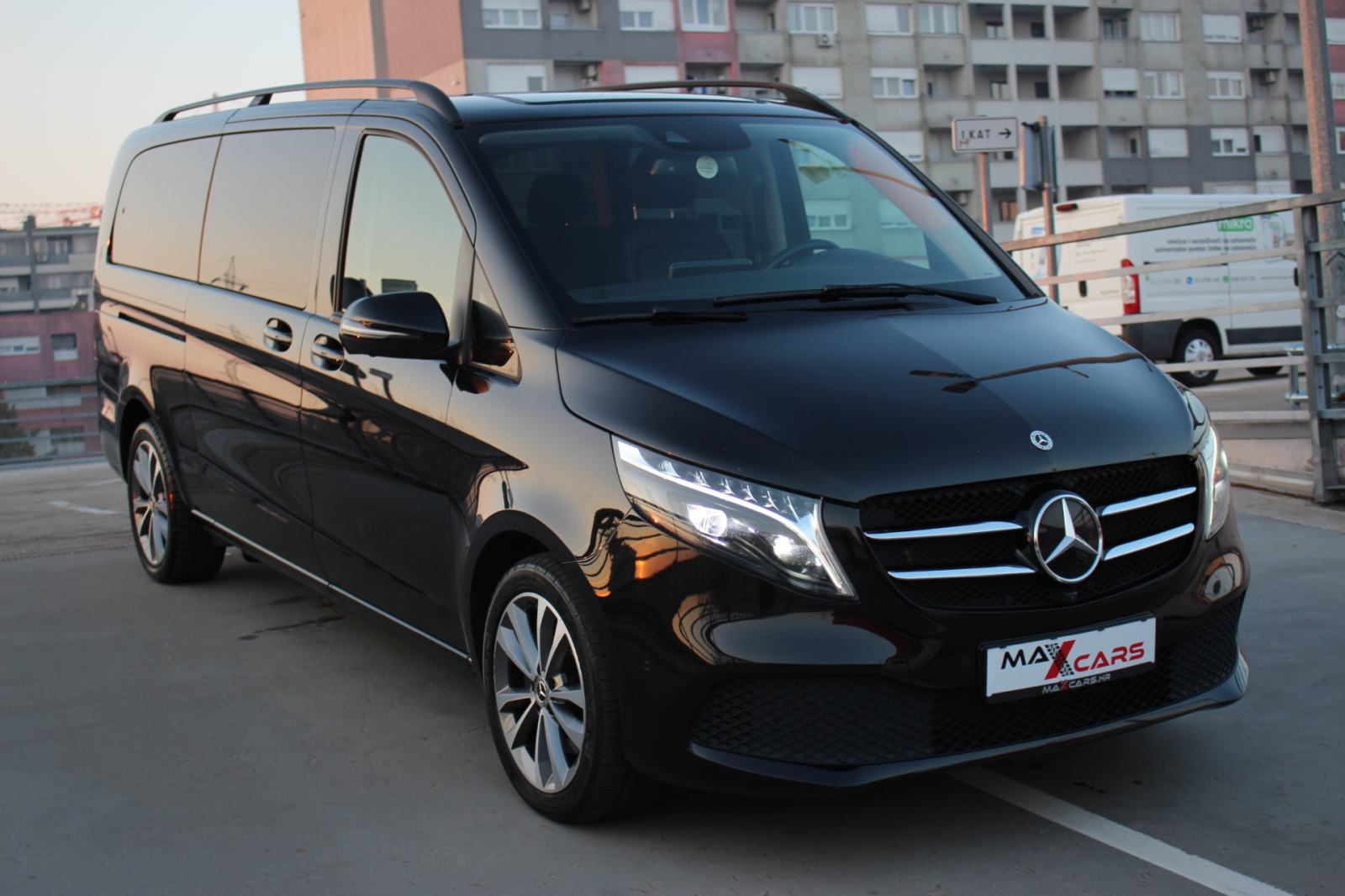 Mercedes Benz V300d Long•Avantgarde•Airmatic•Kamere 360•El.vrata•8 sje, fotografija 13