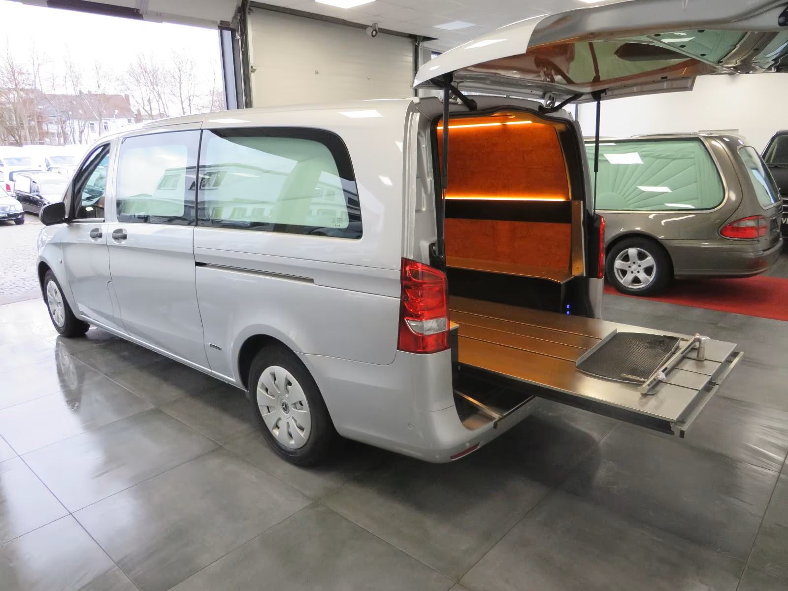 Mercedes-Benz Vito POGREBNO VOZILO, fotografija 19