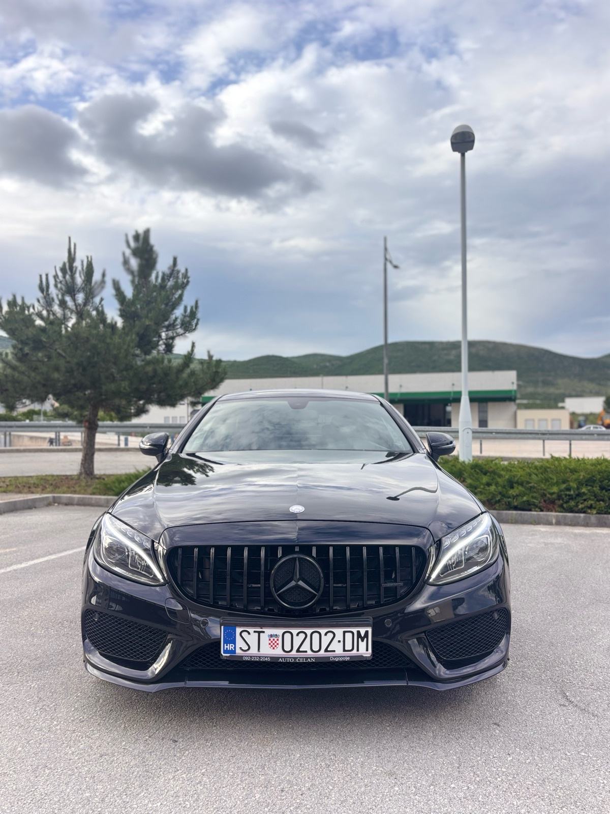 Mercedes-Benz W205 Coupe 220d AMG, pogled izvana - slika 3