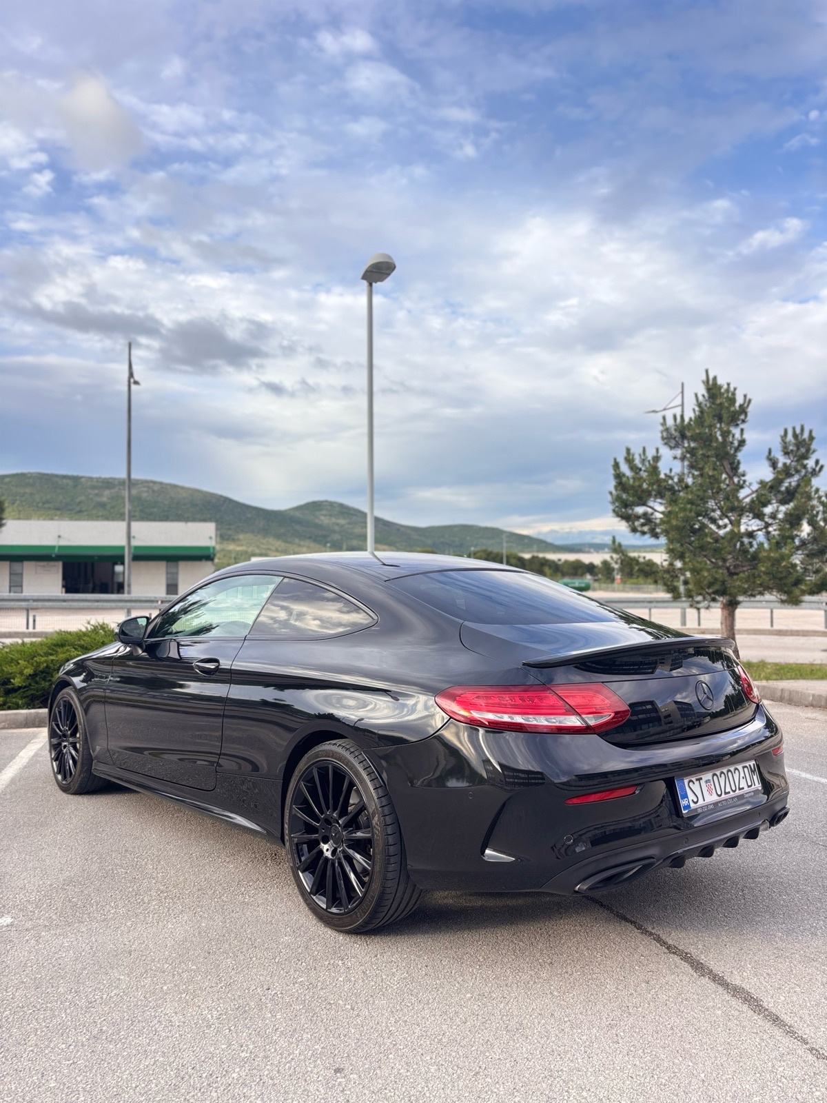 Mercedes-Benz W205 Coupe 220d AMG, pogled izvana - slika 5