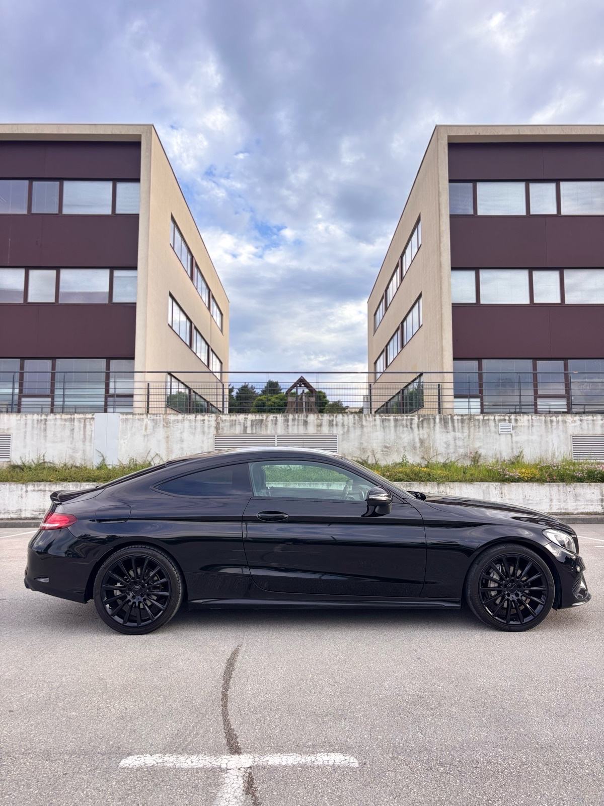 Mercedes-Benz W205 Coupe 220d AMG, fotografija 8