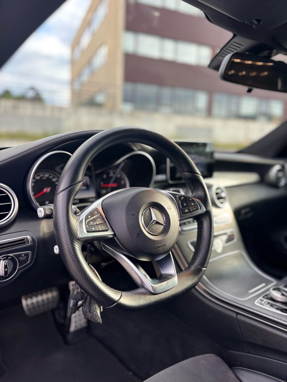 Mercedes-Benz W205 Coupe 220d AMG, fotografija 13