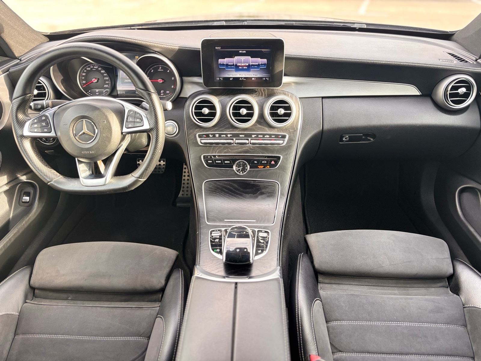 Mercedes-Benz W205 Coupe 220d AMG, fotografija 15