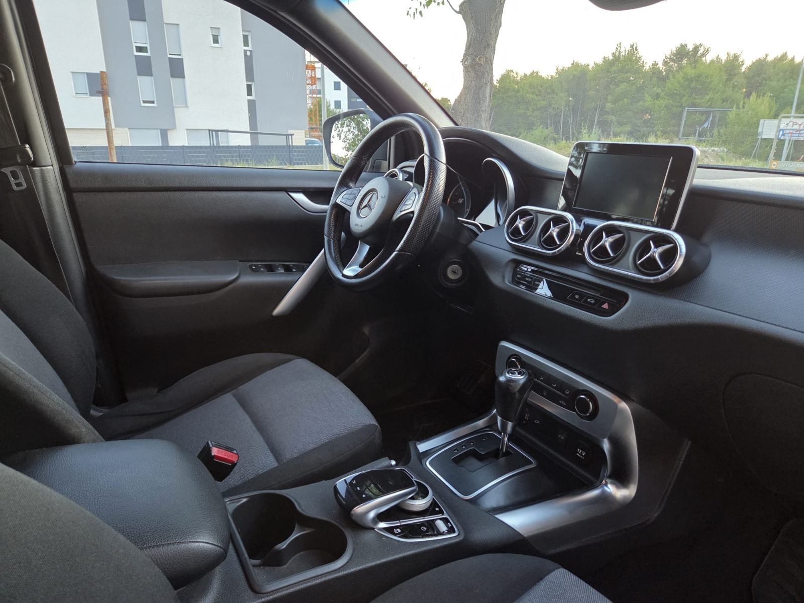 Mercedes-Benz X-klasa 2.5, fotografija 13
