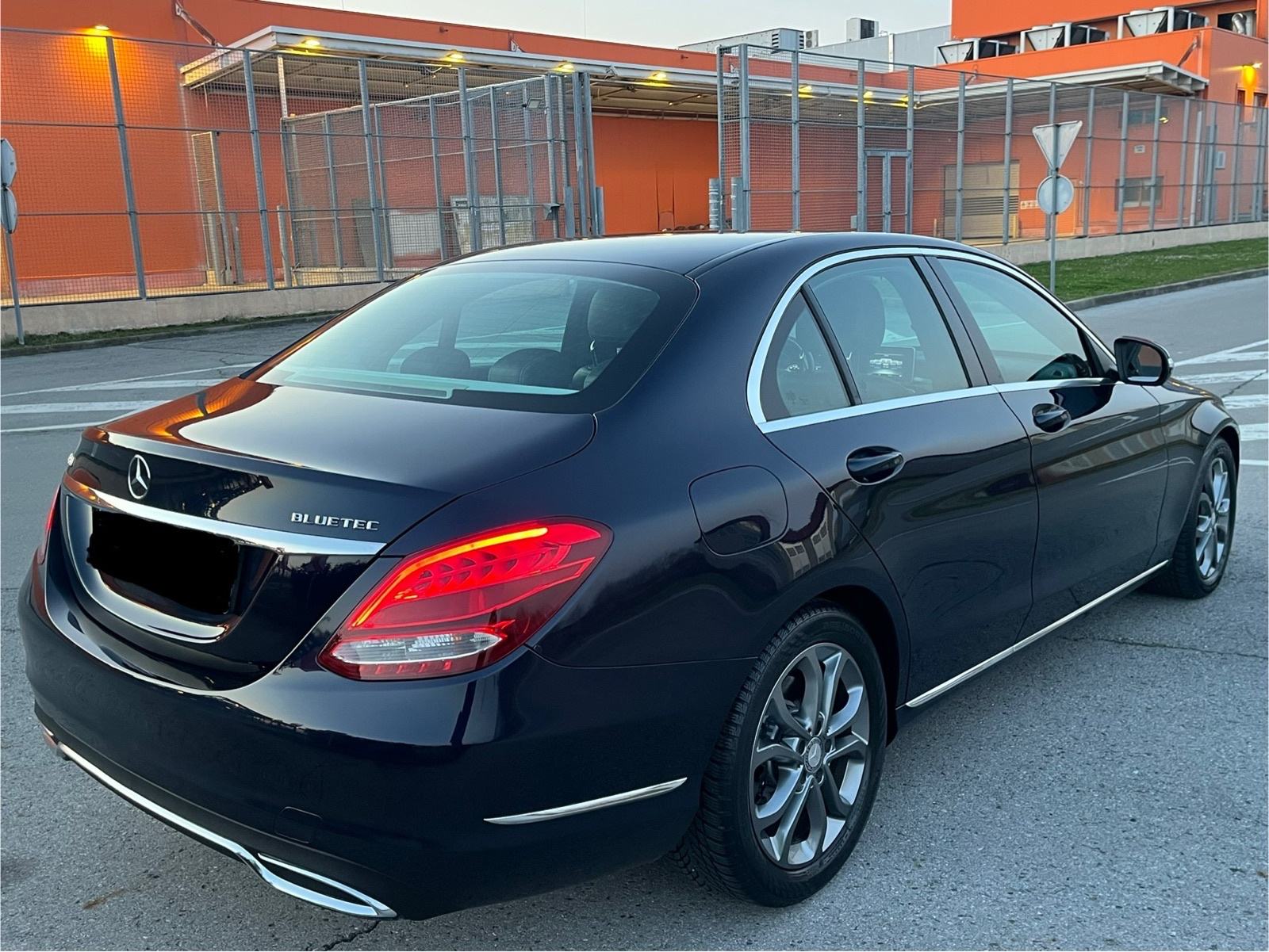Mercedes C180d Avantgarde Odlično stanje *zamjena*, fotografija 10