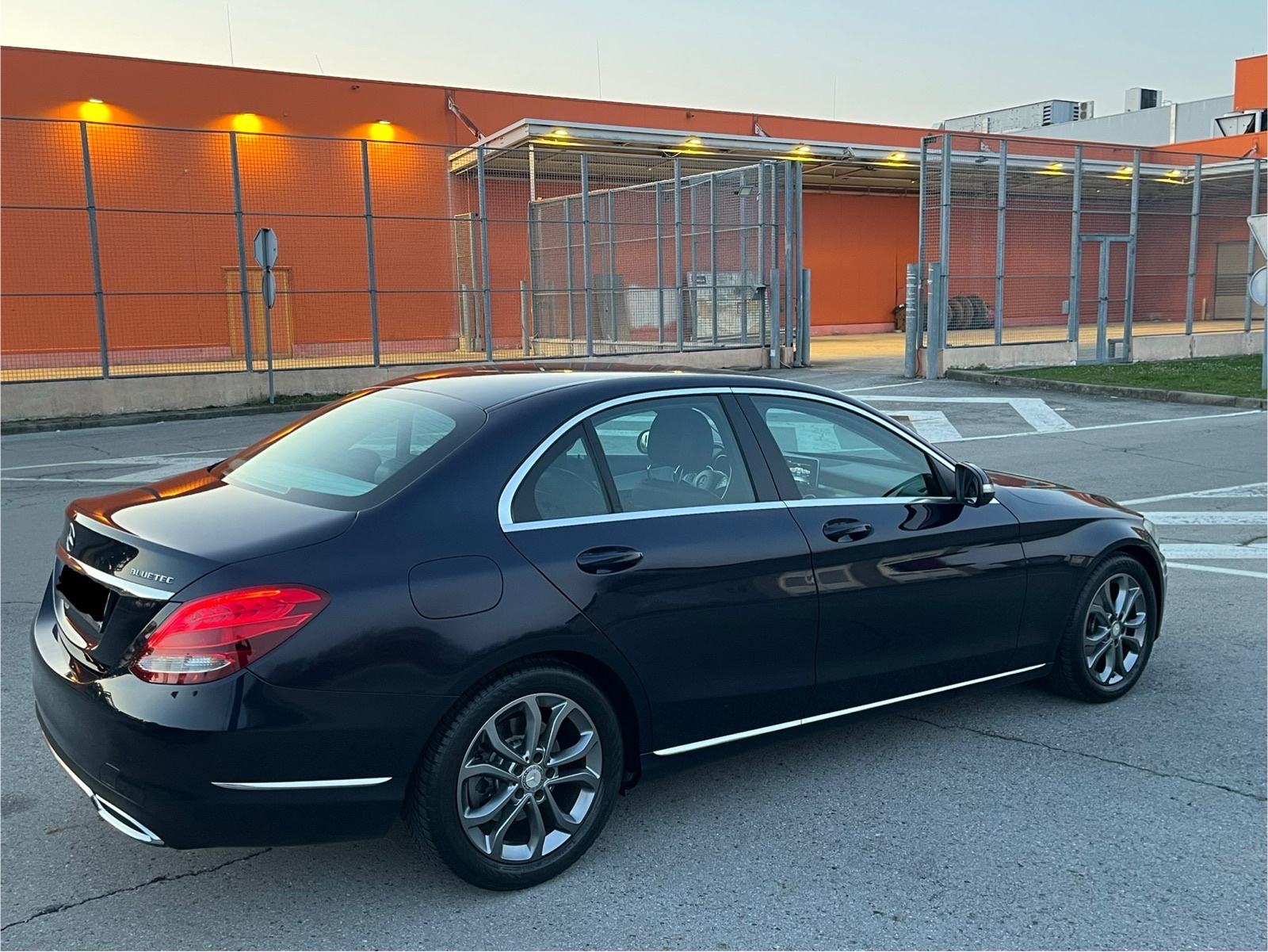 Mercedes C180d Avantgarde Odlično stanje *zamjena*, fotografija 11