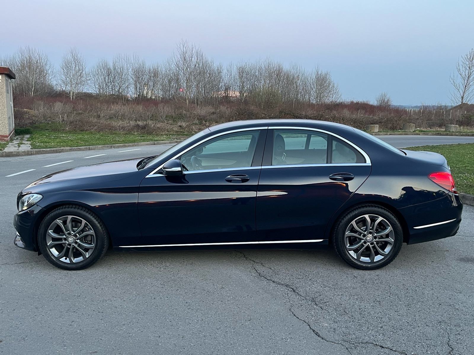 Mercedes C180d Avantgarde Odlično stanje *zamjena*, fotografija 6