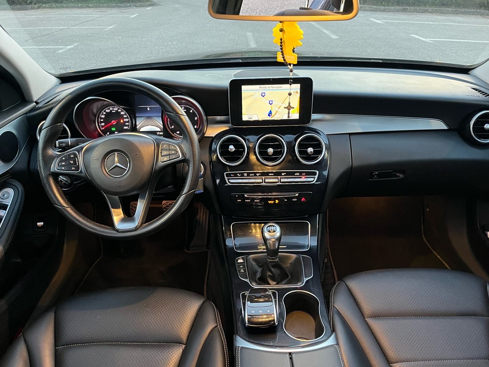 Mercedes C180d Avantgarde Odlično stanje *zamjena*, fotografija 17
