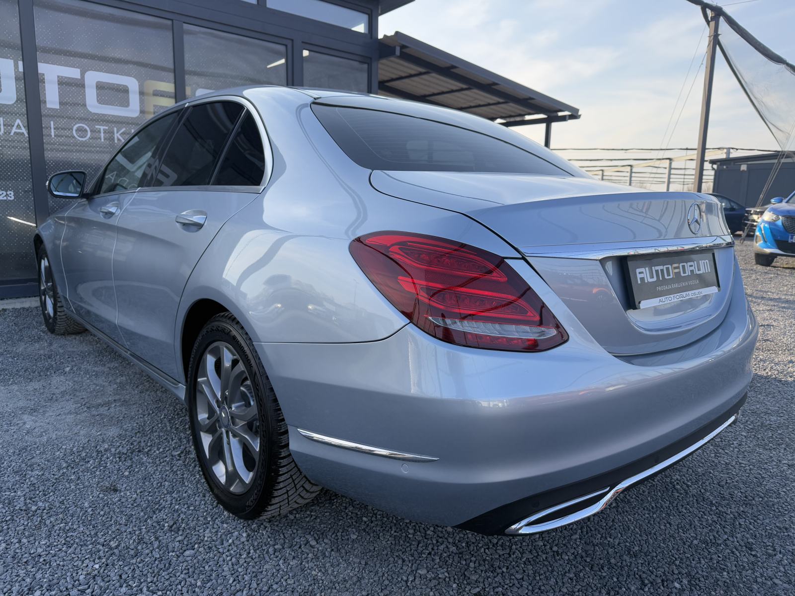 Mercedes C 220 CDI ** AVANTGARDE, DISTRONIC, VELIKA NAVI, ALU 17 **, fotografija 4