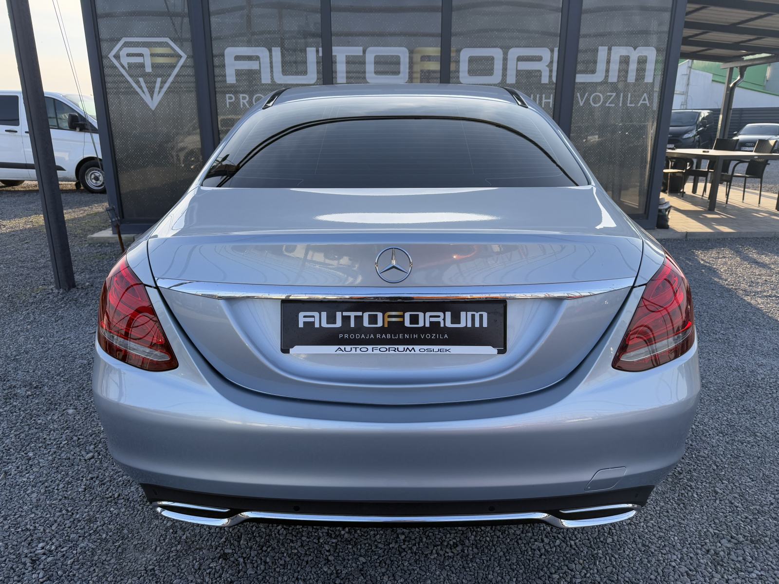 Mercedes C 220 CDI ** AVANTGARDE, DISTRONIC, VELIKA NAVI, ALU 17 **, fotografija 5