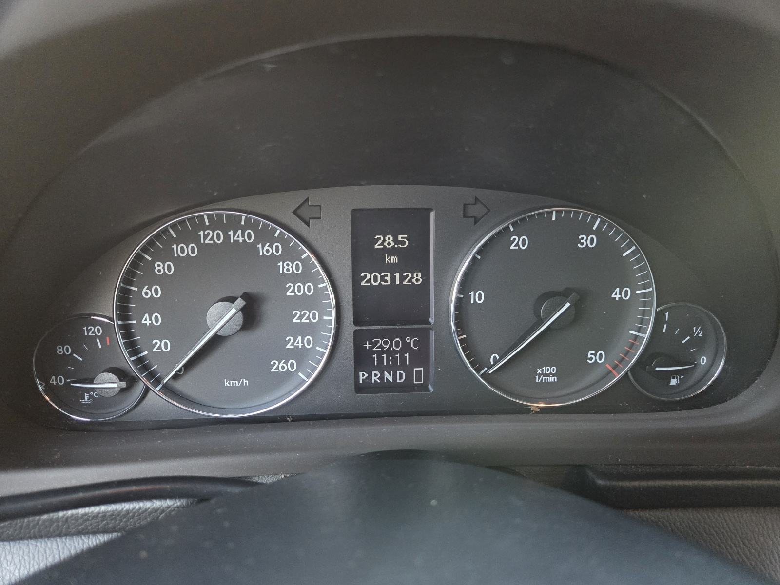 MERCEDES C 220 cdi FACELIFT AUTOMATIK ELEGANCE PANORAMA XENON, fotografija 13