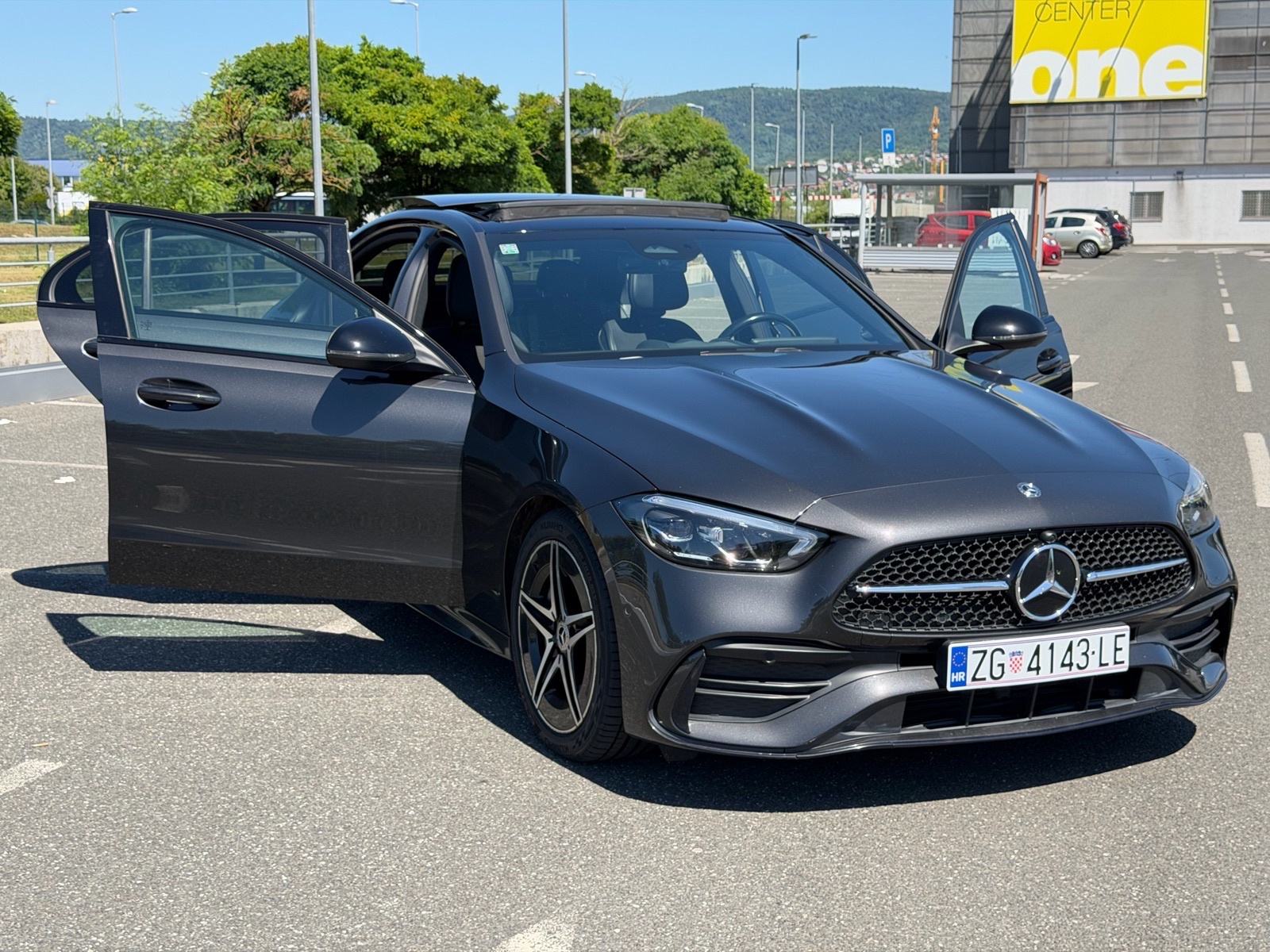Mercedes C 220d – AMG Line + Night – Panorama, fotografija 17