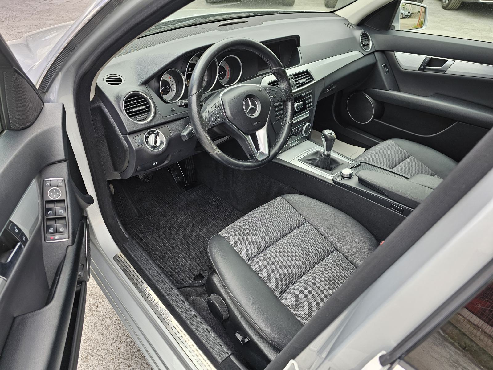 MERCEDES*C KLASA*2012.G*FACELIFT*2.2 D*AVANTGARDE*KOŽA*NAVI*9900E, fotografija 15