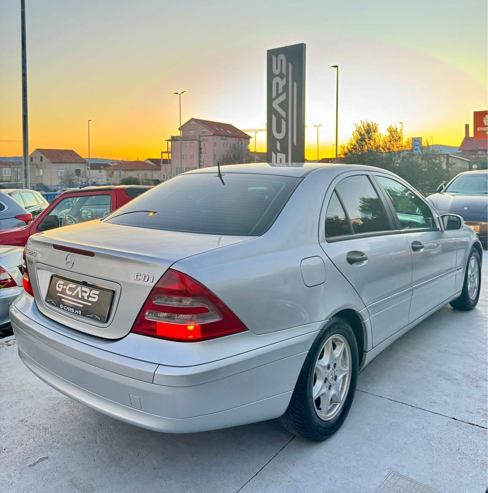 Mercedes C-klasa 220 CDI —Mod 2004—REG.GOD.DANA—NAVI—KAMERA—TOP STANJE, fotografija 8
