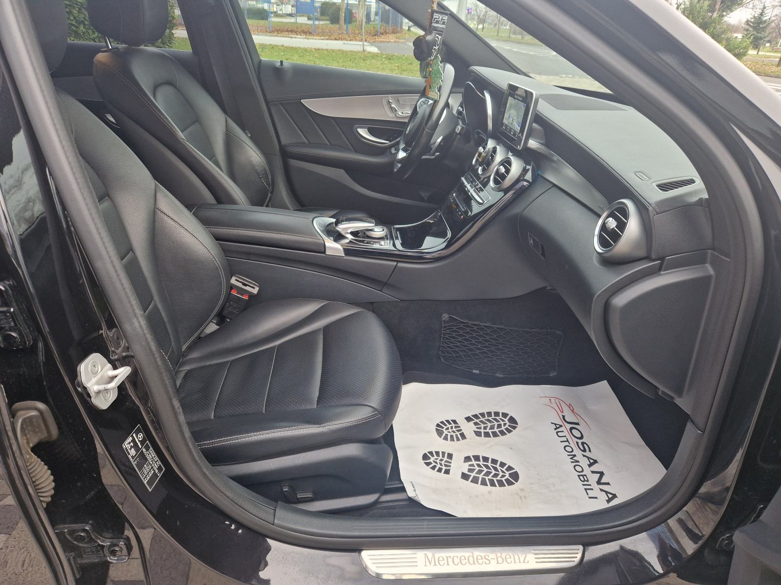 Mercedes-C-klasa 220AMG/Line,Alu18,Navigacija,Koza,Bi-Xenon Kredit-Zam, fotografija 10