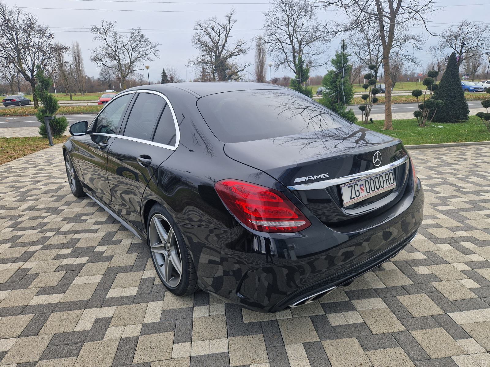 Mercedes-C-klasa 220AMG/Line,Alu18,Navigacija,Koza,Bi-Xenon Kredit-Zam, fotografija 6