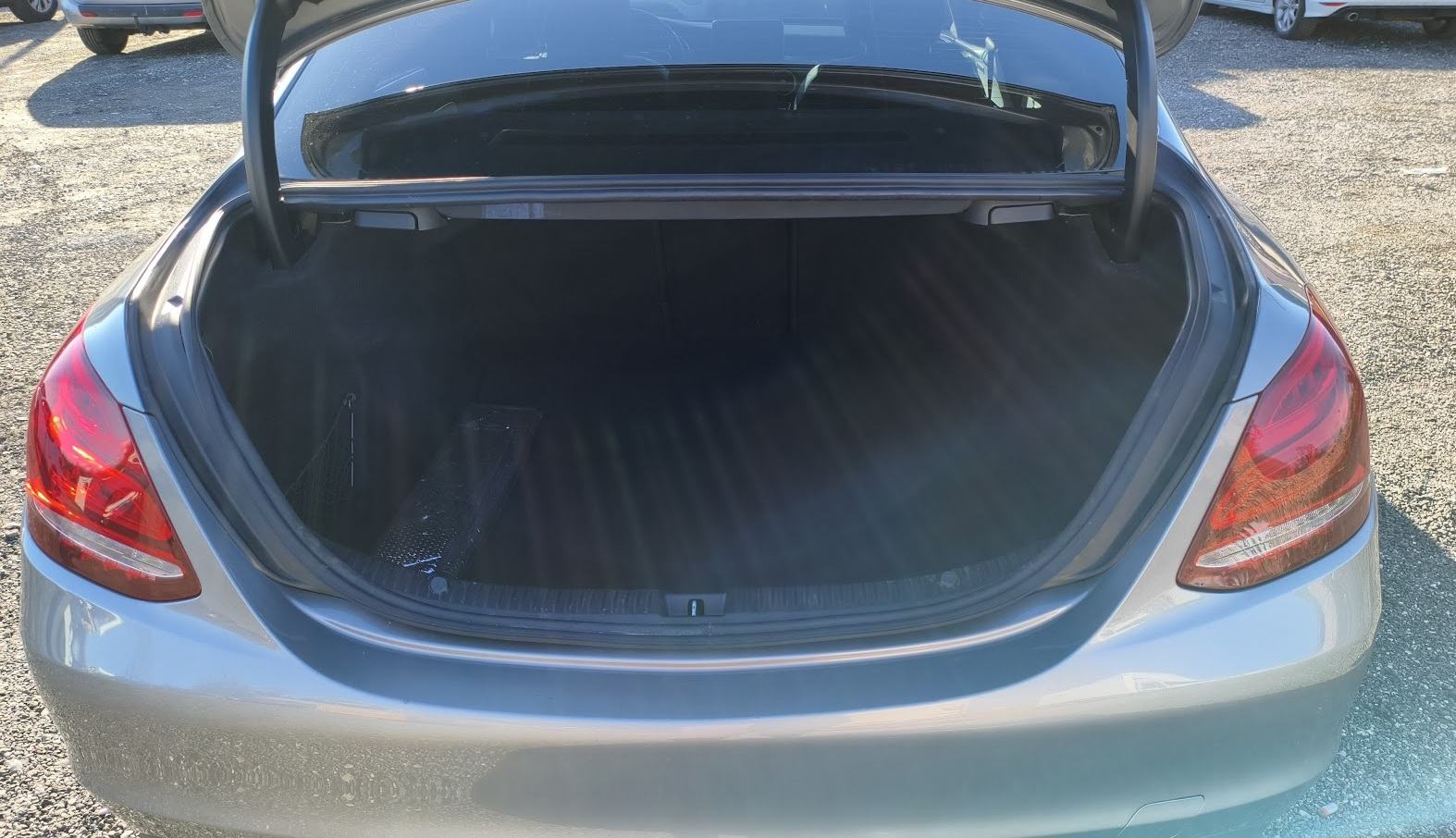Mercedes C180 (175.000 km, reg. do 7.2027., 2015. godište), fotografija 12