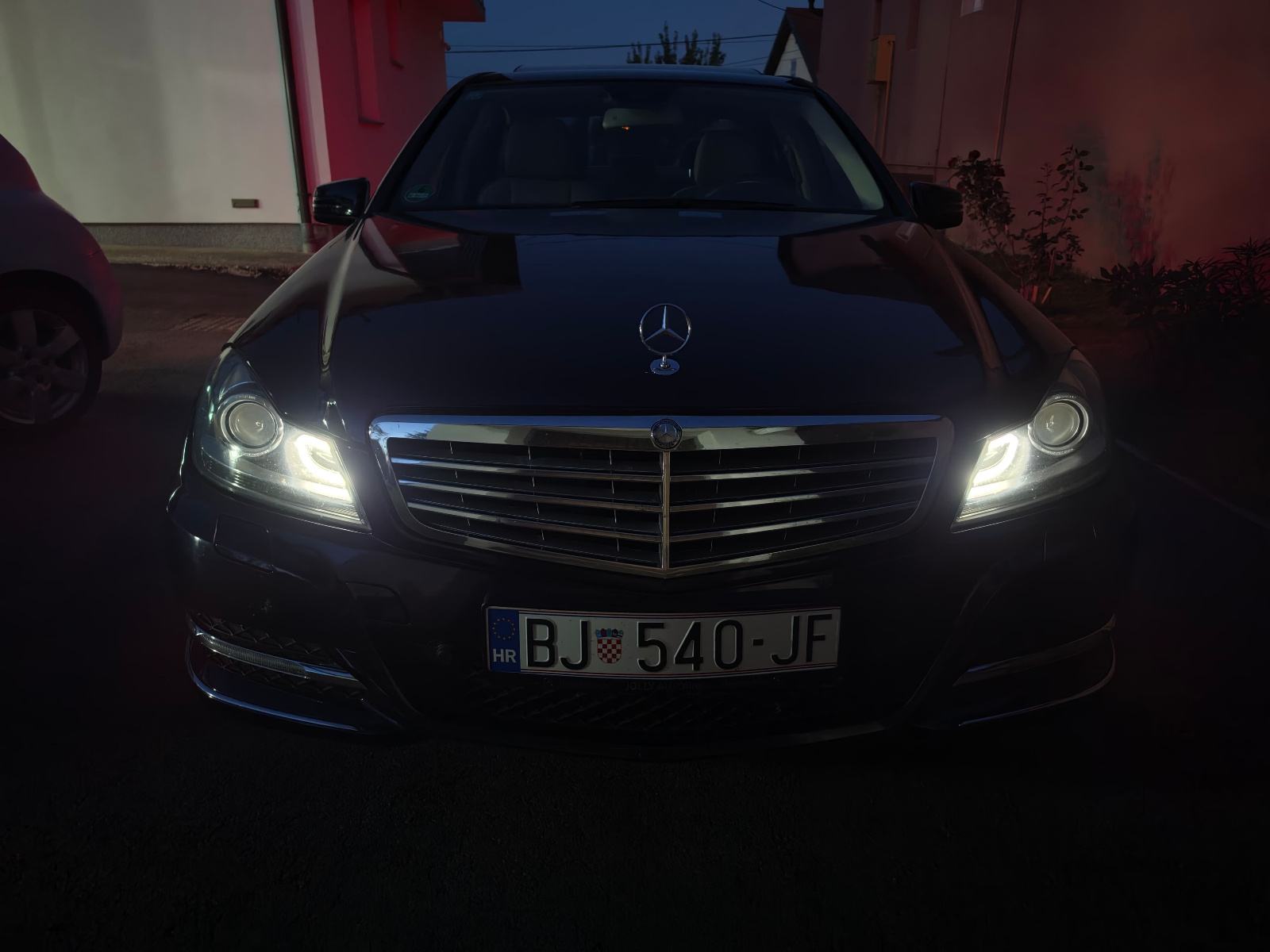 Mercedes-Benz C200 CDI 2.2 | Elegance | Blind Spot | Lane Assist, fotografija 18
