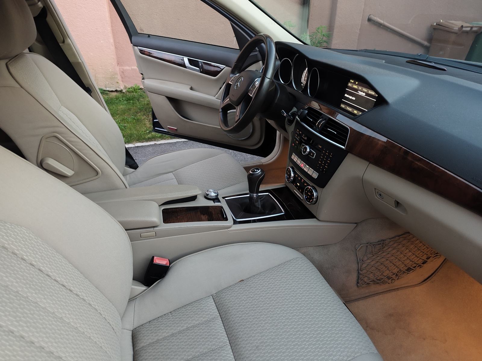 Mercedes-Benz C200 CDI 2.2 | Elegance | Blind Spot | Lane Assist, fotografija 15