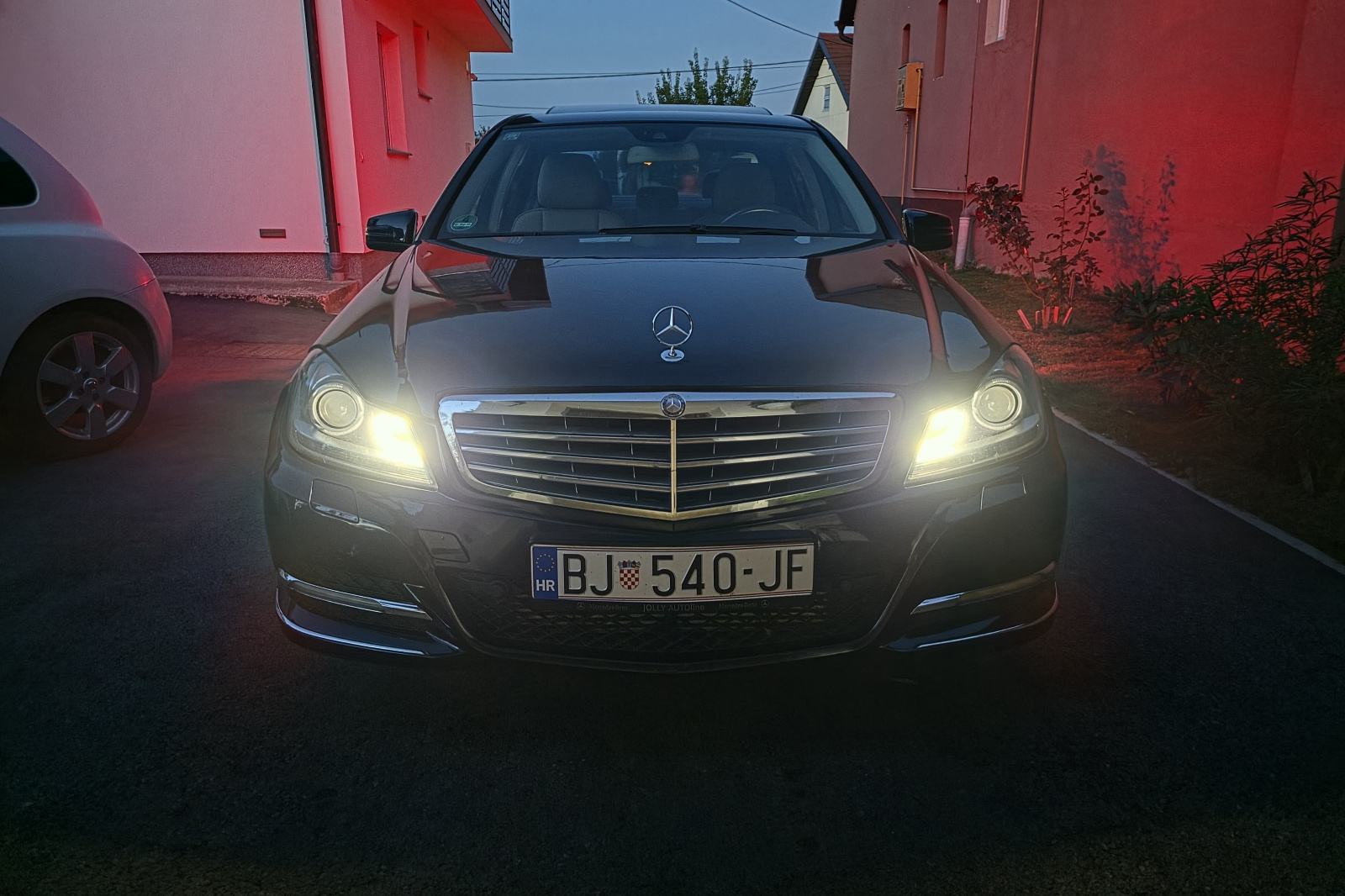 Mercedes-Benz C200 CDI 2.2 | Elegance | Blind Spot | Lane Assist, fotografija 19