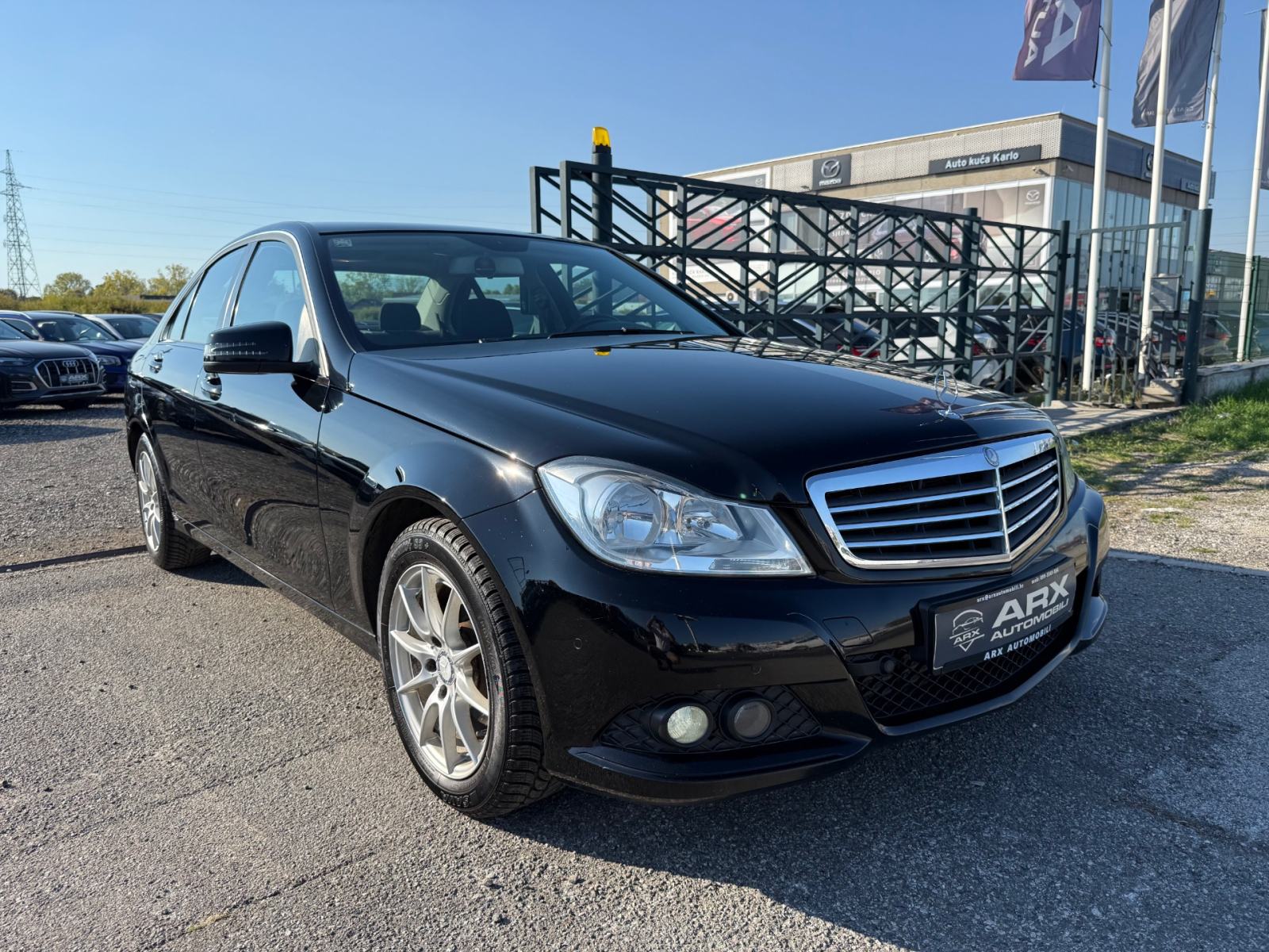 Mercedes C200CDI °GRIJANJE SJEDALA°TEMPOMAT°BLUETOOTH°REG:5/2027°, pogled izvana - slika 1