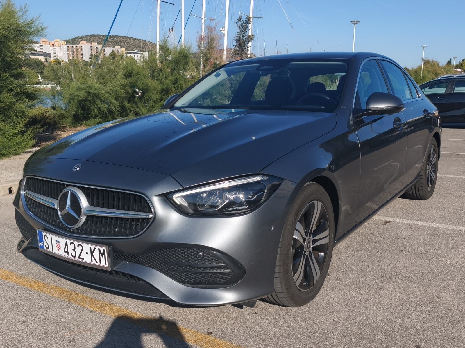 Mercedes C200d Avantgarde (2023) – Reg. 1 god. / Nove gume, fotografija 3