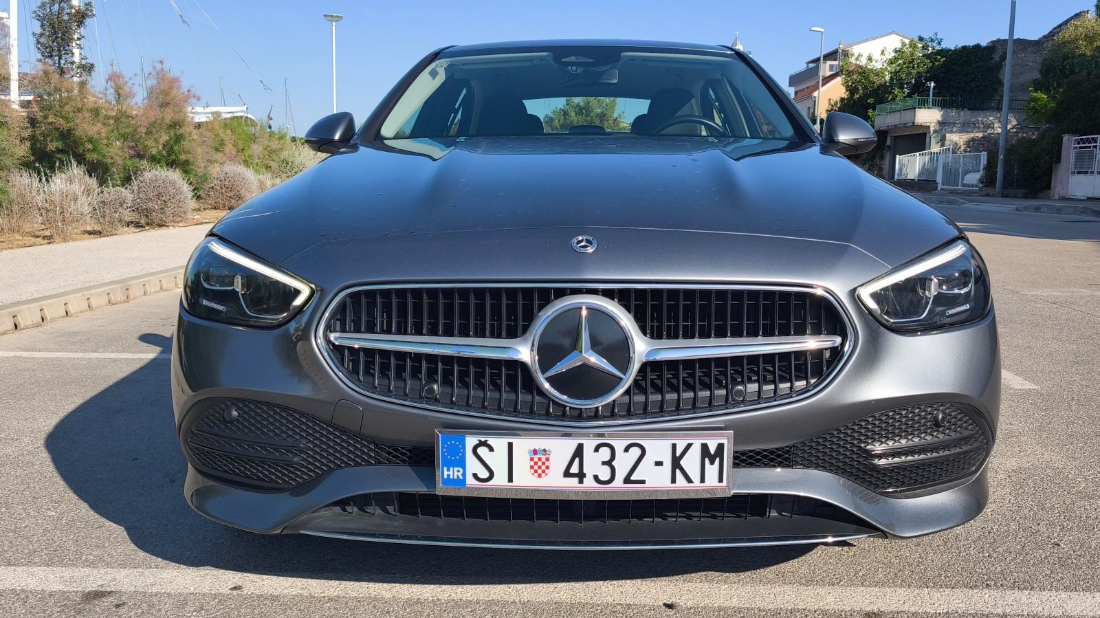 Mercedes C200d Avantgarde (2023) – Reg. 1 god. / Nove gume, fotografija 5