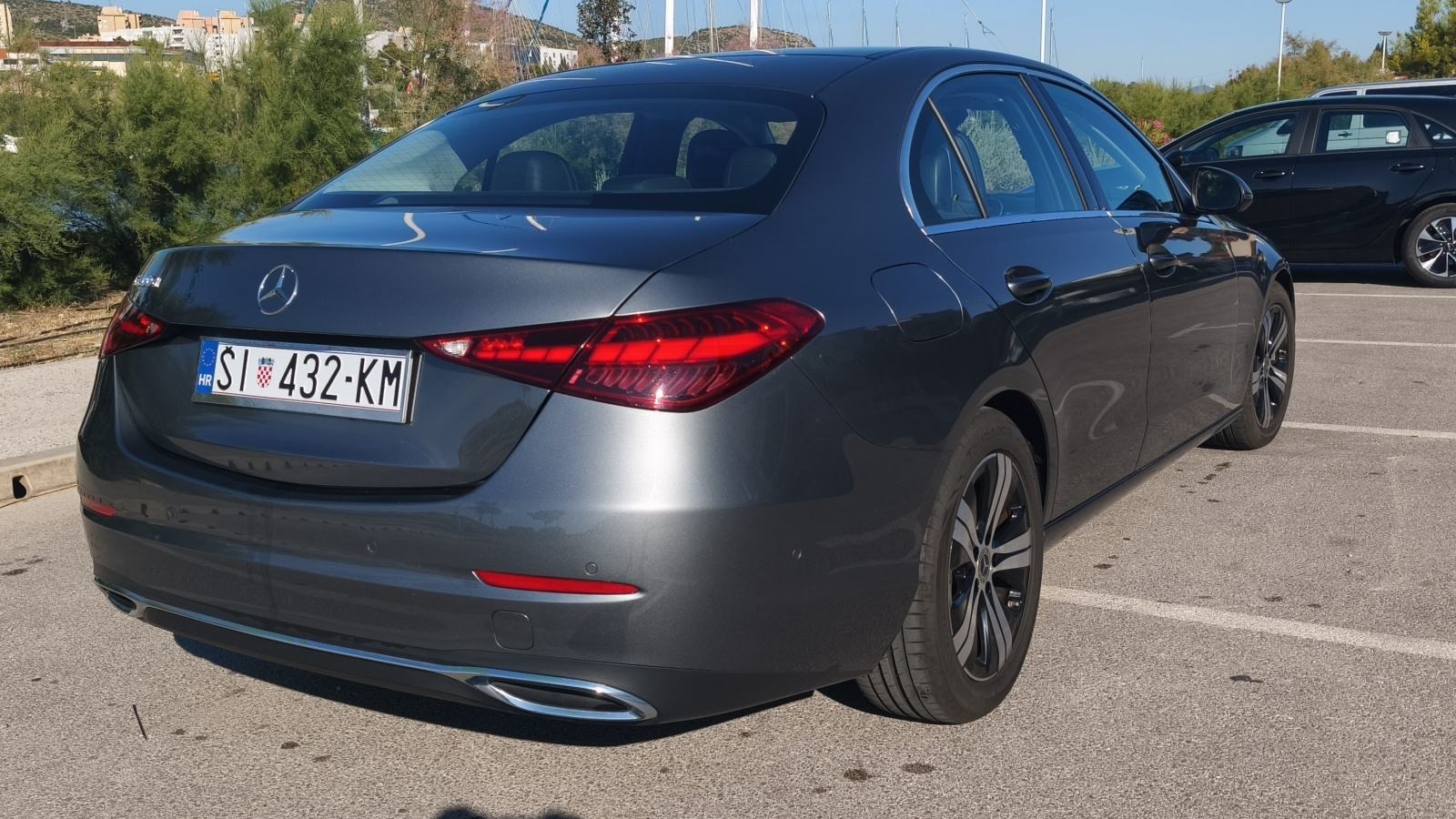 Mercedes C200d Avantgarde (2023) – Reg. 1 god. / Nove gume, fotografija 2