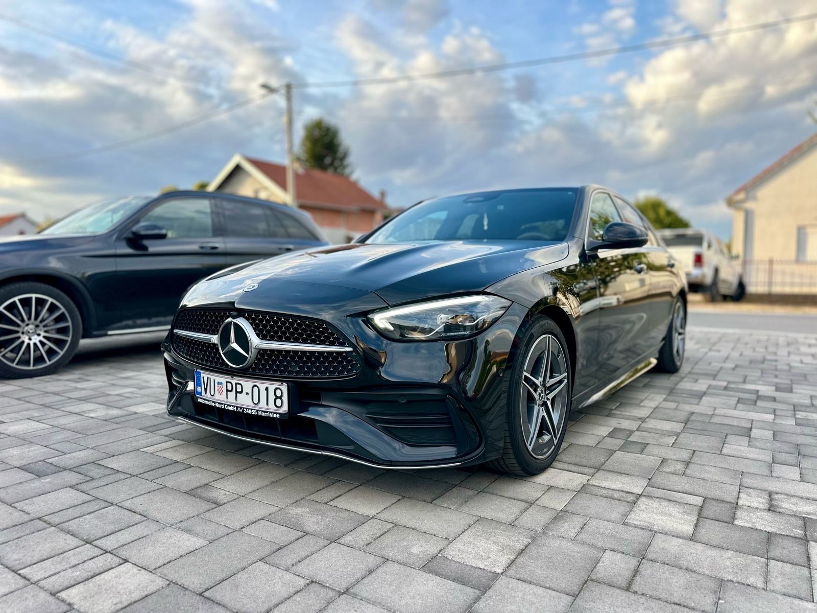 Mercedes c220d AMG premium (u PDV), fotografija 1