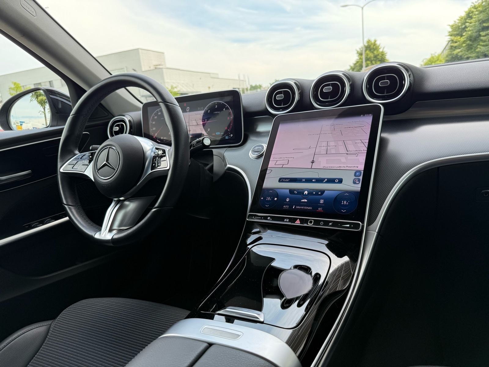 Mercedes C220D AUTOMATIK °WIDESCREEN°KOŽA°KAMERA°LEASING BEZ UČEŠĆA, fotografija 13