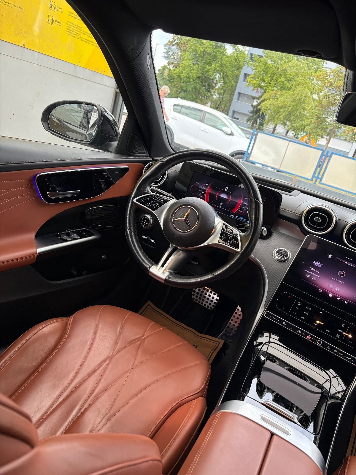 MERCEDES C220D AVANGARDE PREMIUM PLUS|HEAD-UP|KOŽA|KAMERA|RADAR, fotografija 13