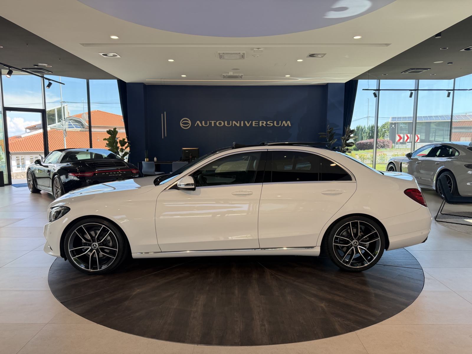 Mercedes C220d Avantgarde Aut. - LED, koža, panorama, reg. 02/2027, pogled izvana - slika 5