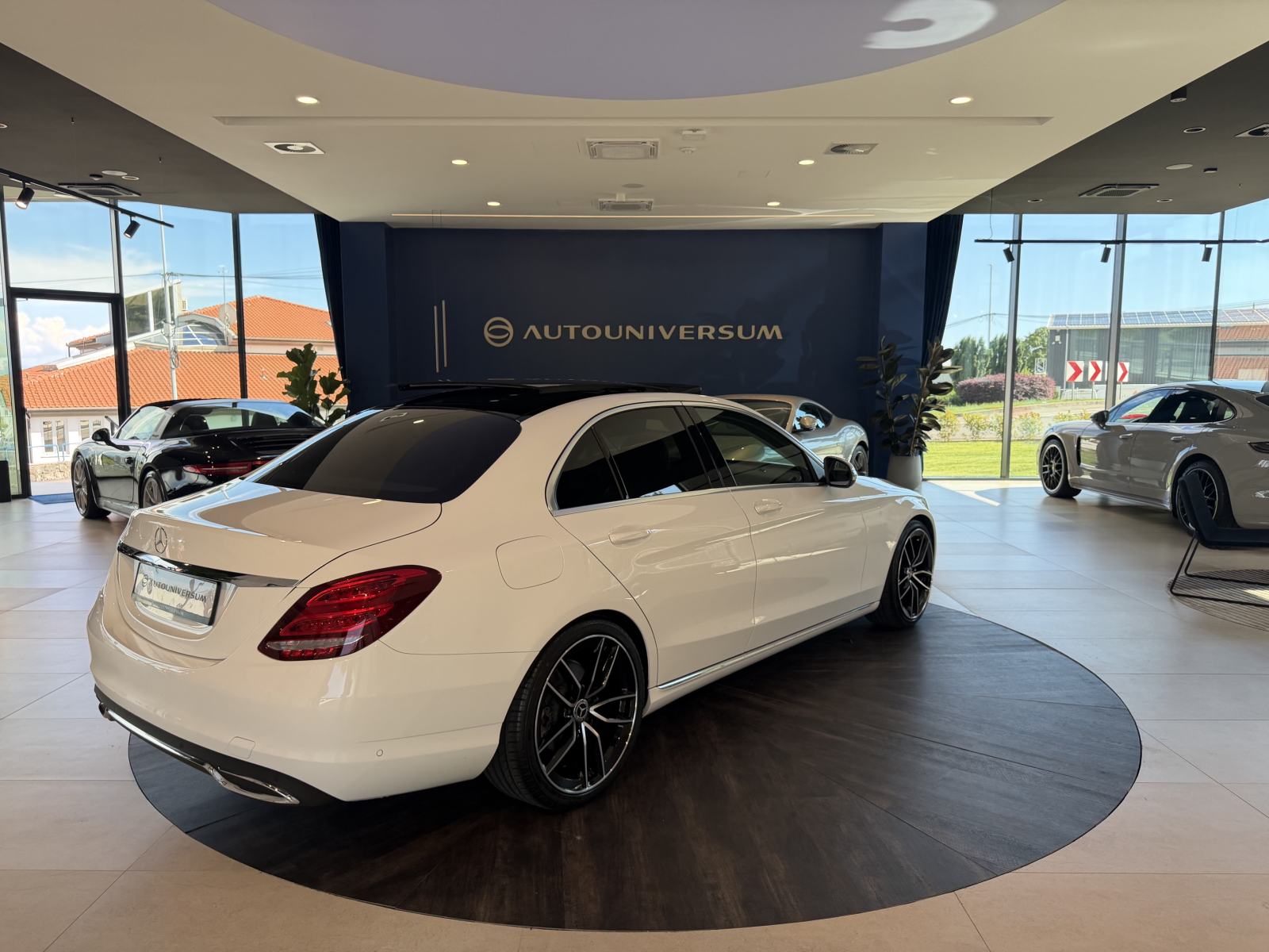 Mercedes C220d Avantgarde Aut. - LED, koža, panorama, reg. 02/2027, pogled izvana - slika 4