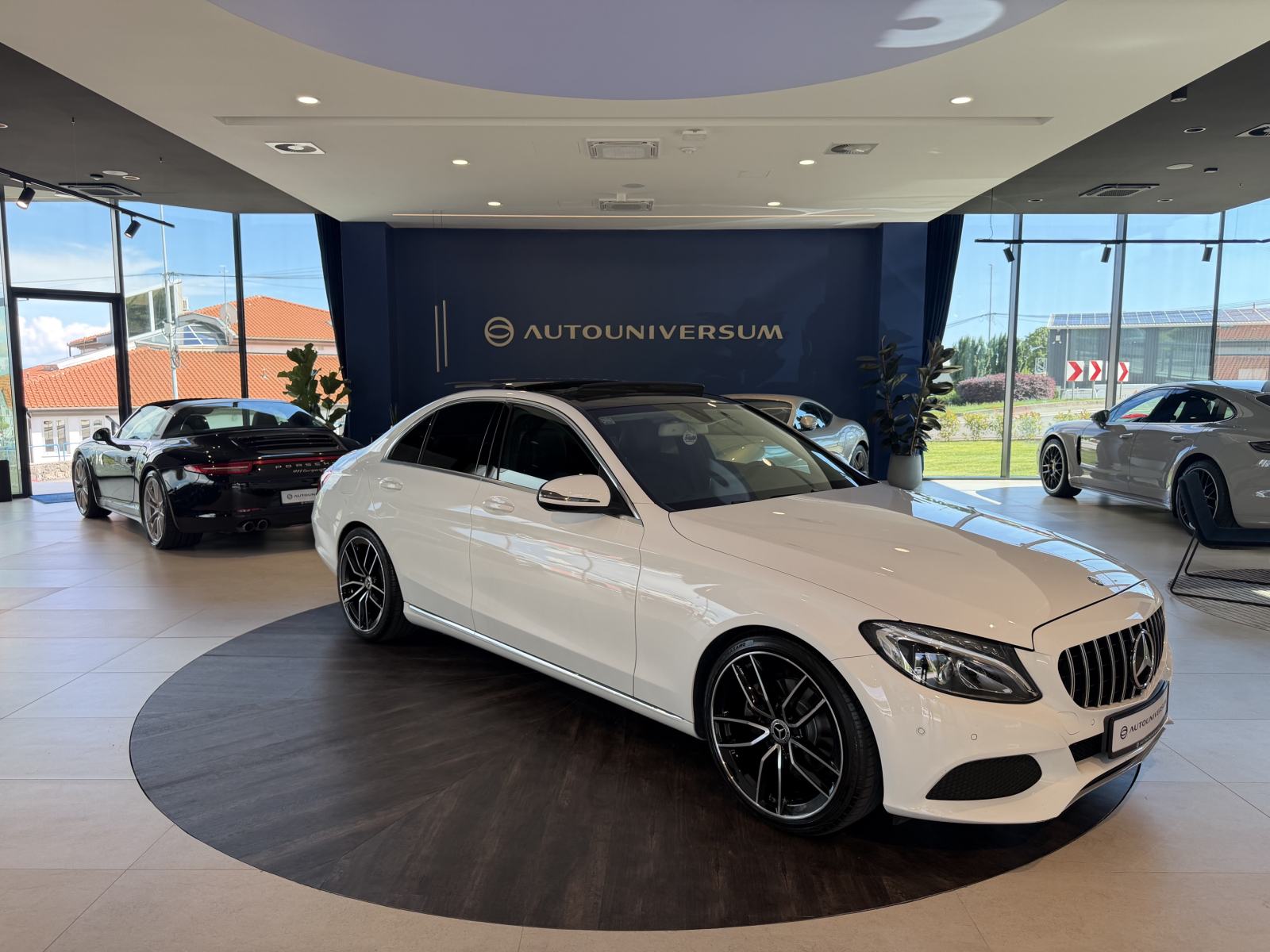 Mercedes C220d Avantgarde Aut. - LED, koža, panorama, reg. 02/2027, pogled izvana - slika 2