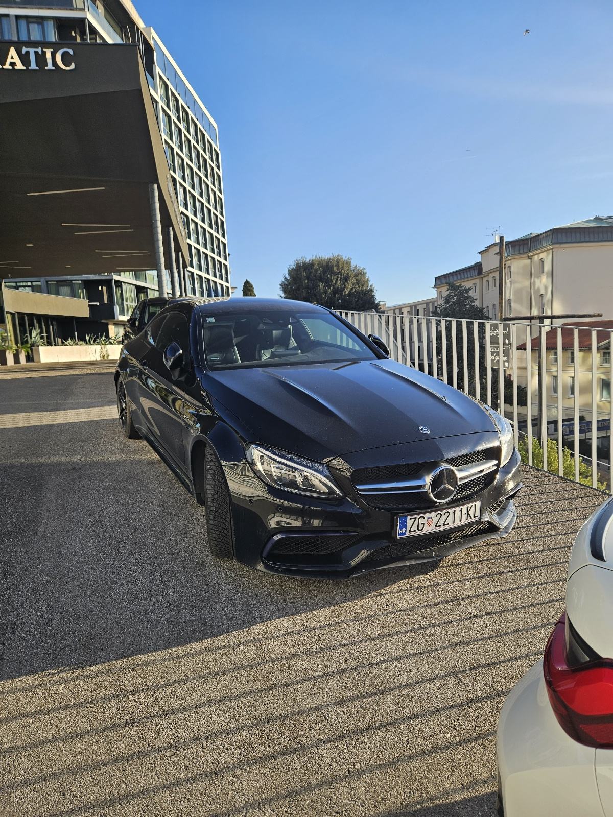 MERCEDES C63 AMG, pogled izvana - slika 2