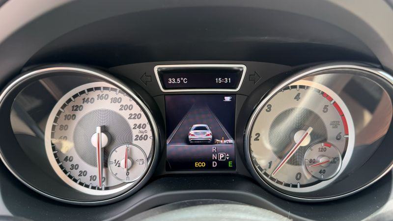MERCEDES CLA 200 CDI URRBAN EDITON *AUTOMATIK*1 VL. HR AUTO* SERVISNA*, fotografija 18