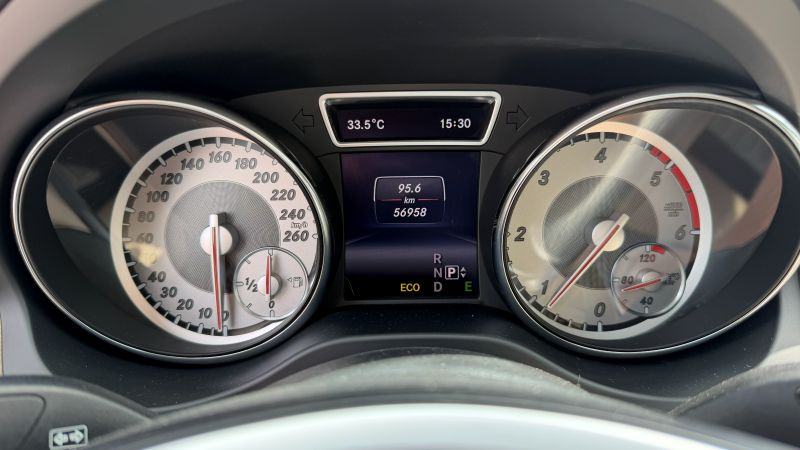 MERCEDES CLA 200 CDI URRBAN EDITON *AUTOMATIK*1 VL. HR AUTO* SERVISNA*, fotografija 17
