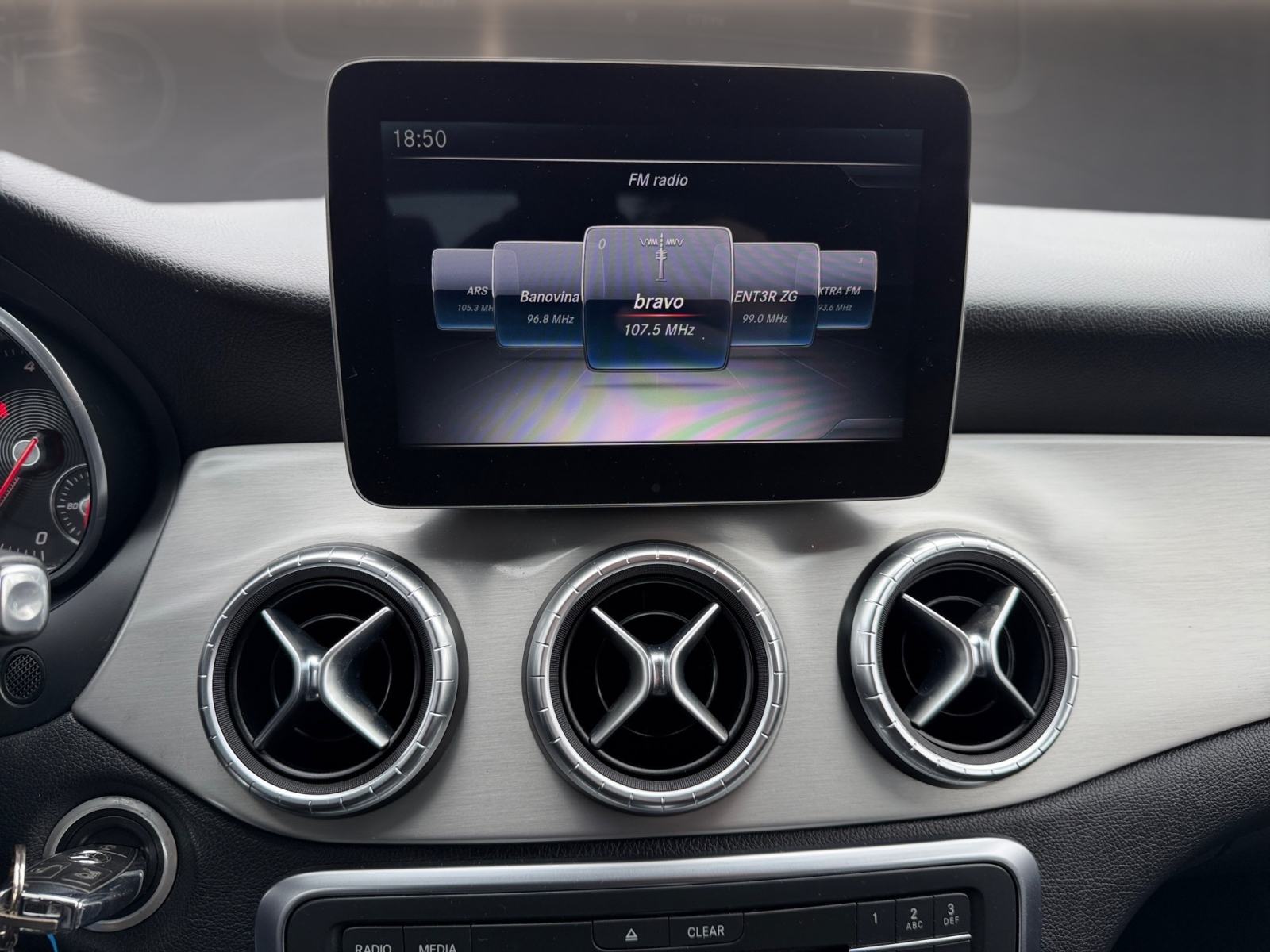 MERCEDES CLA 200 D AMG✔️LED✔️AUTOMATIK✔️MALI SERVIS ✔OBROČNA OTPLATA, fotografija 18
