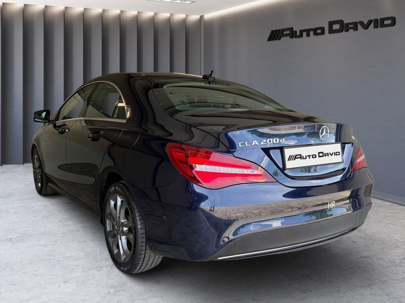 MERCEDES CLA 200 D ✔️ LED ✔️ DUPLE GUME ✔️MALI SERVIS ✔OBROČNA OTPLATA, fotografija 8