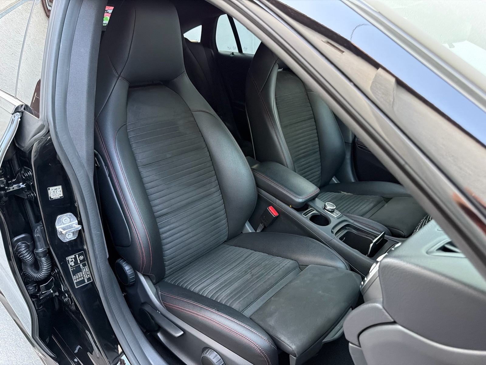 Mercedes CLA 200d AMG automatik-1. Vlasnik-Jamstvo-Leasing, fotografija 15