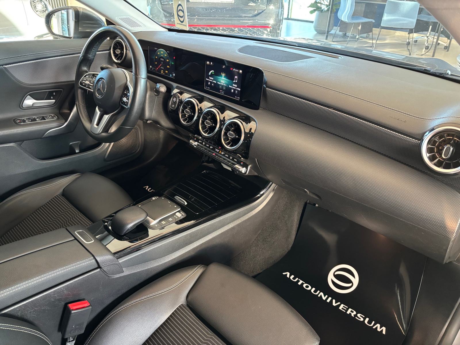Mercedes CLA200d Progressive Aut. - LED, park. senzori, fotografija 9