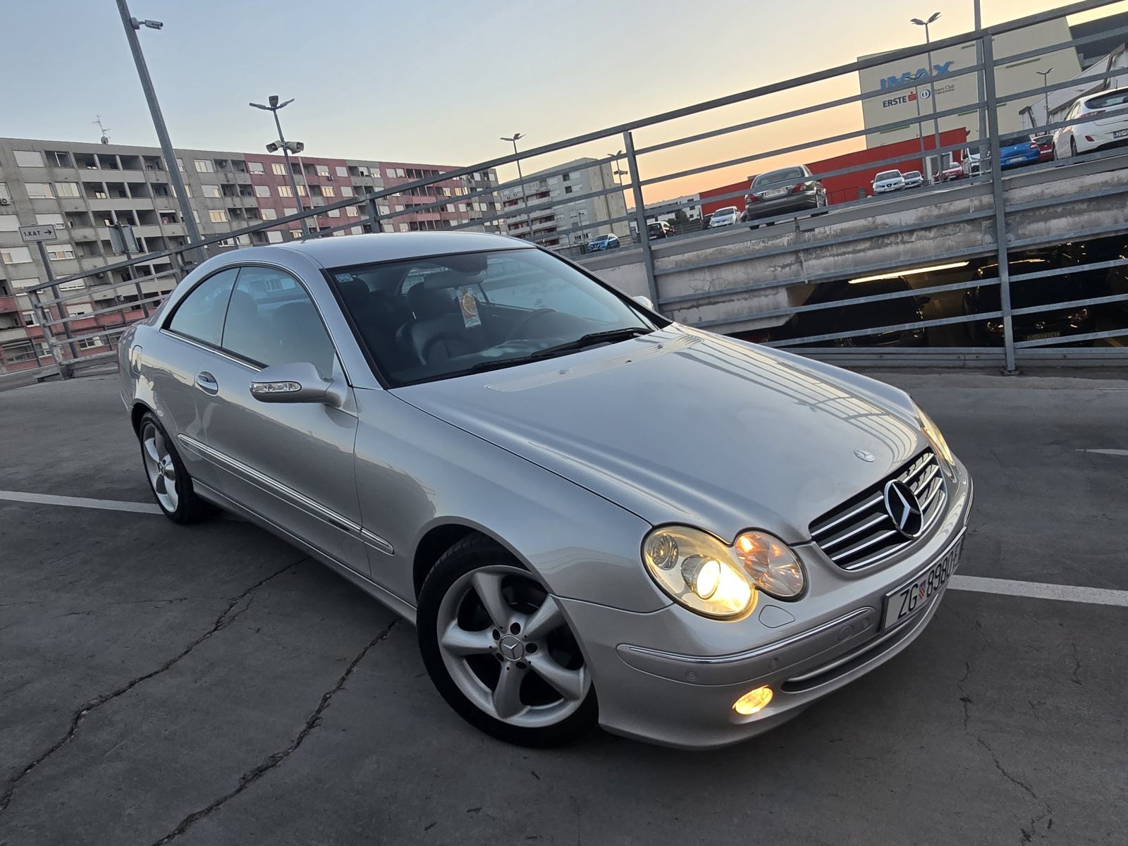 Mercedes Clk 200Kompresor Samo 122000km,Xsenon,Koza,Telefon Kredit-Zam, pogled izvana - slika 3